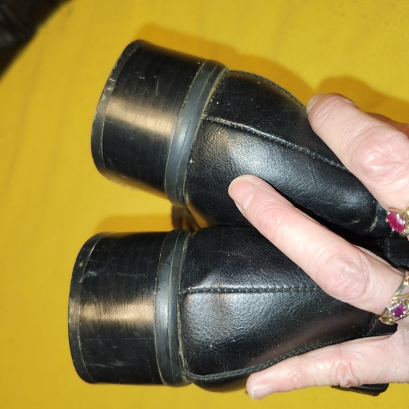 Black Boots - Picture 4 of 4